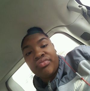 Meet your Posher, Avy